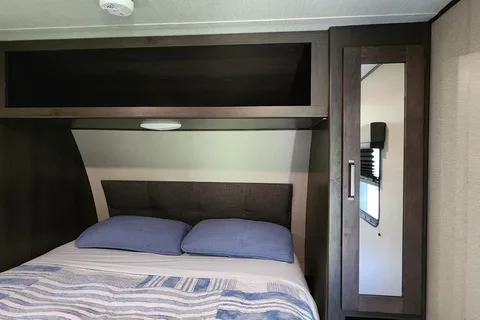 Grand Design Transcend Bunkhouse