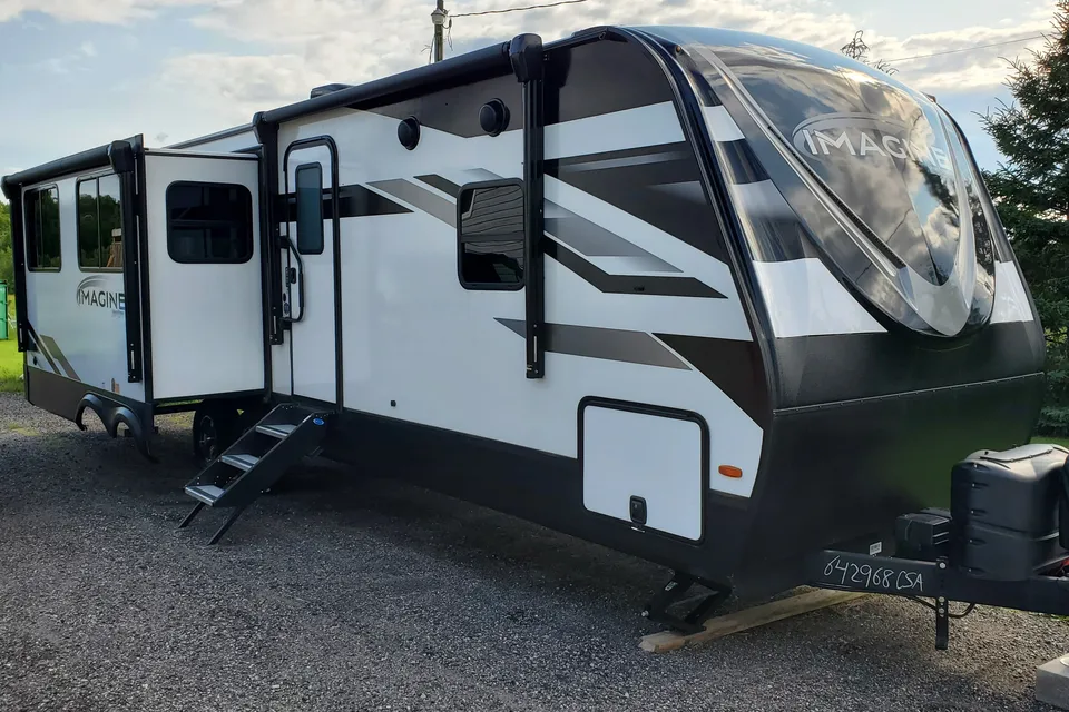 Grand Design Imagine 2970RL Travel Trailer
