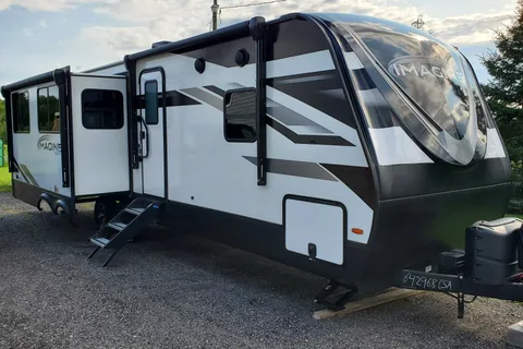 Grand Design Imagine 2970RL Travel Trailer