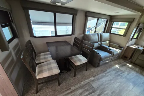 Grand Design Imagine 2970RL Travel Trailer