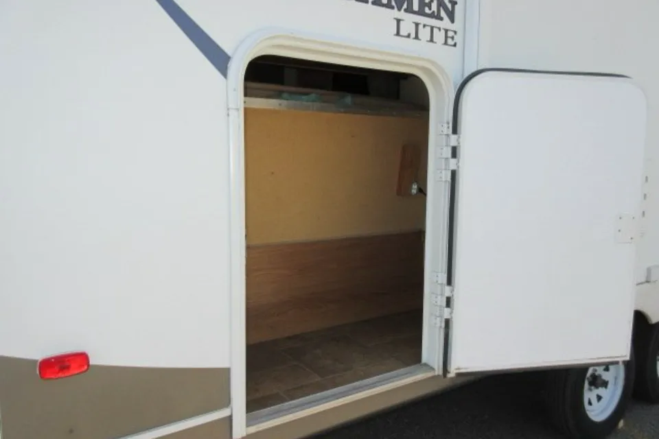 Shane's Flying Dutchmen Lite Travel Trailer