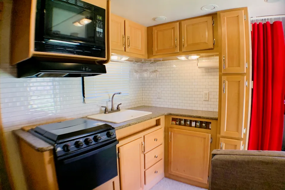 The Tin Can Cottage - Glamping at it's Best