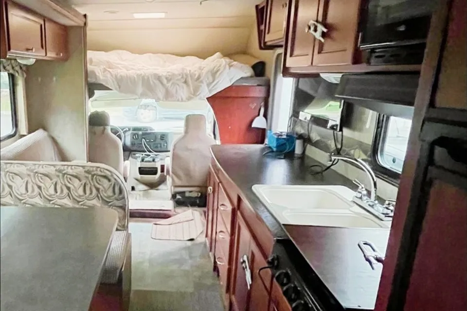 Annie's winnebago Itaska Spirit  Class C