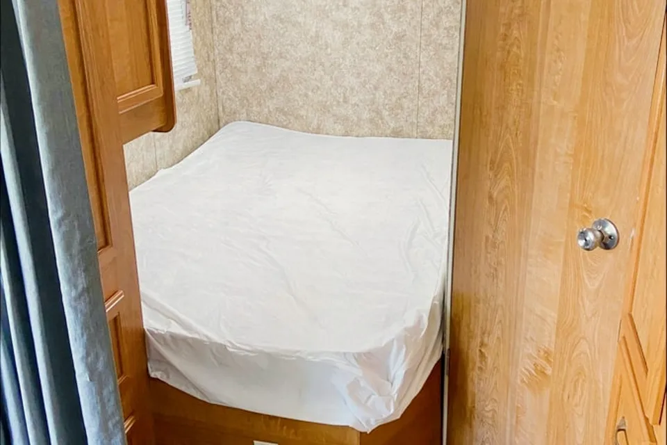 Catalina Coachmen Travel Trailer