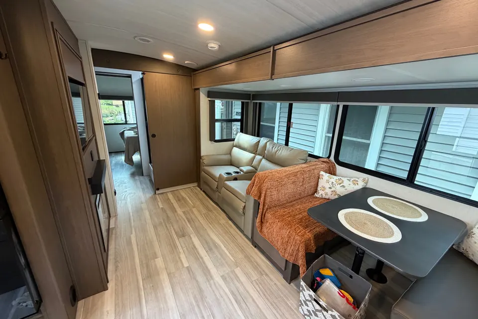 Andrew's Keystone Cougar 25FKD Travel Trailer