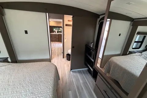 Andrew's Keystone Cougar 25FKD Travel Trailer
