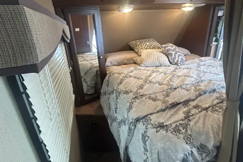 Ken's Kozy Kodiak Express 299BHSL Travel Trailer