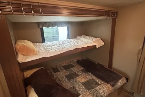 Ken's Kozy Kodiak Express 299BHSL Travel Trailer