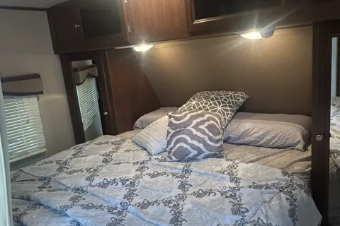 Ken's Kozy Kodiak Express 299BHSL Travel Trailer