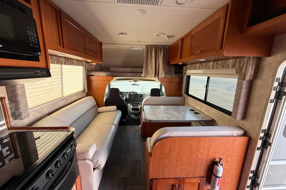 Winnebago Minnie Winnie Class C