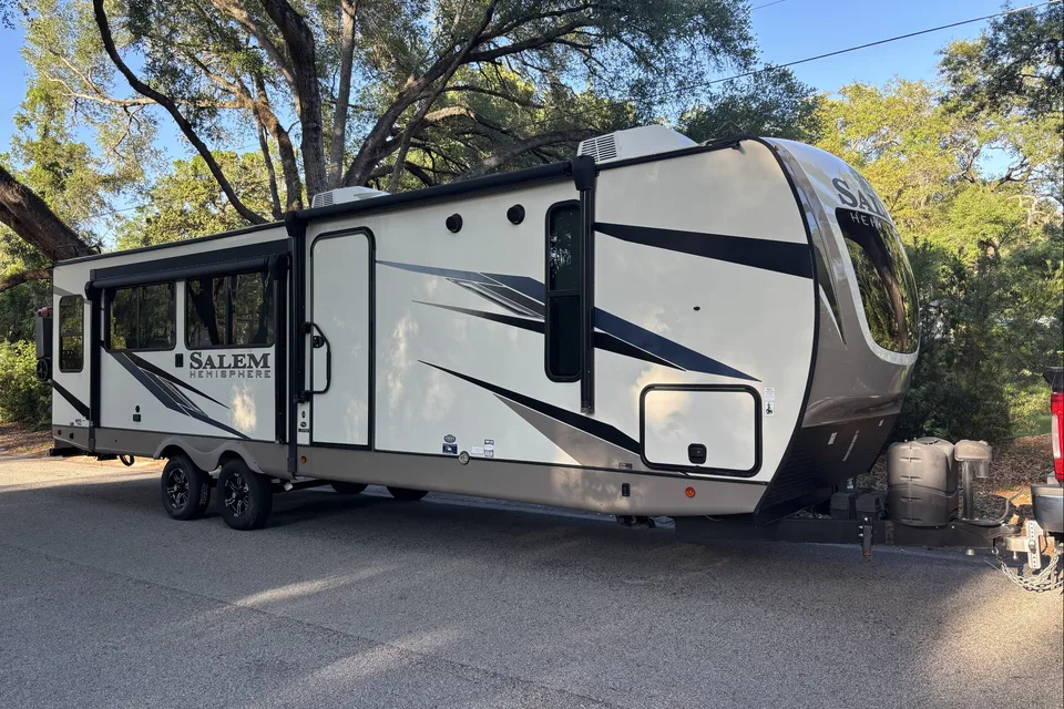 "Acosta" 2022 Forest River Salem Hemisphere - Great for Entertaining Sleeps 4