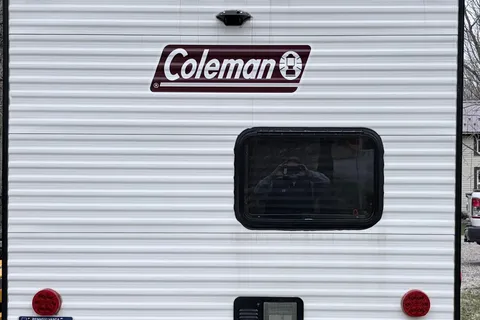 Clarkie & O’s Coleman 214Bh Travel Trailer