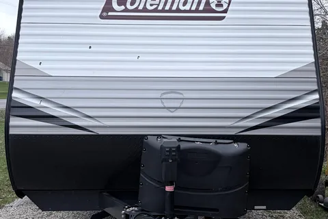 Clarkie & O’s Coleman 214Bh Travel Trailer