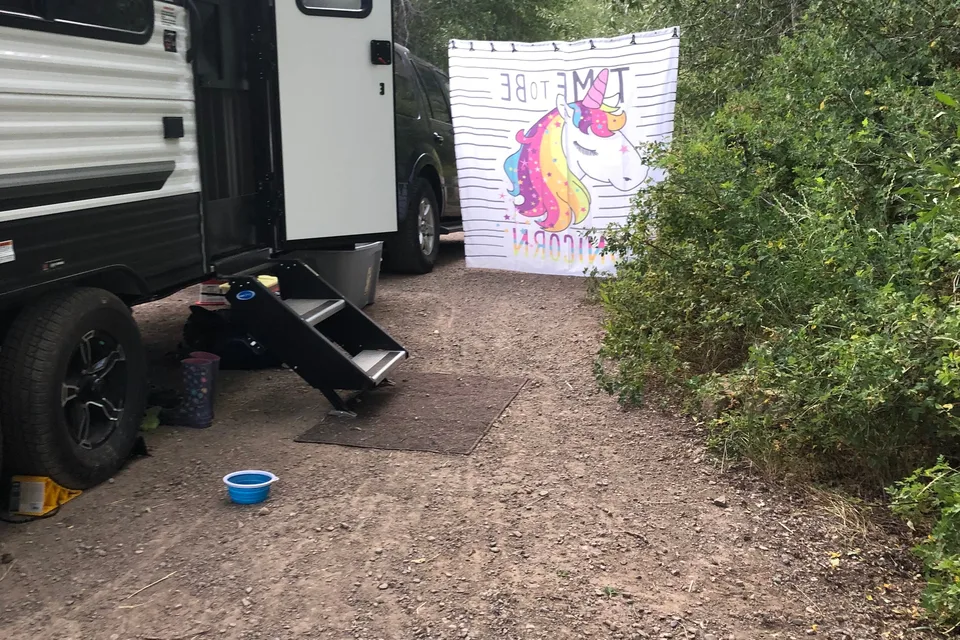 Gena’s New Horizons-Sunset Park RV Sun Lite 21TH Toy Hauler