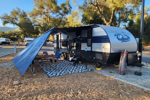 Caramazza Forest River 23DBH Travel Trailer