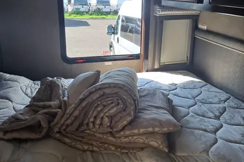 Menouar Thor Motor Coach Quantum  RQ29 Classe C