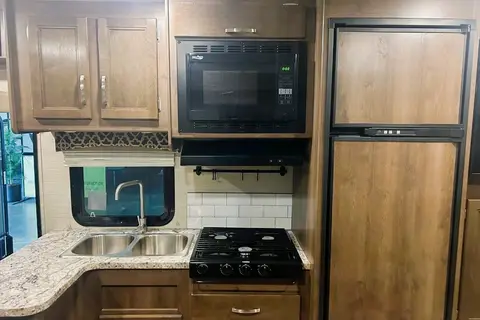 JJ’s Jayco RedHawk Class C