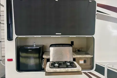 JJ’s Jayco RedHawk Class C