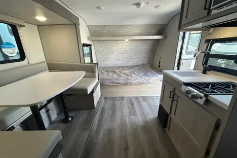 2026 Coachmen Summit Series 7 184BHSX Travel Trailer