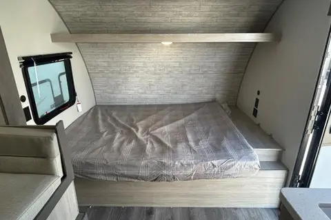 2026 Coachmen Summit Series 7 184BHSX Travel Trailer