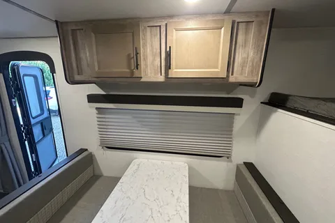 Mike’s Luxury Family bunk house 25ft