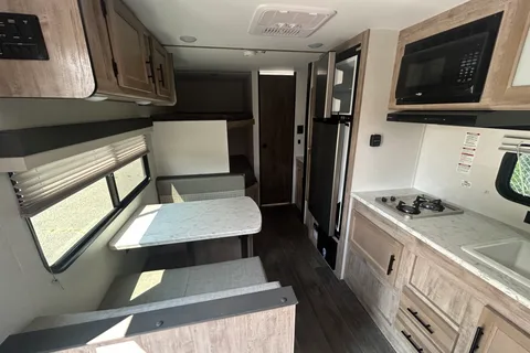 Mike’s Luxury Family bunk house 25ft