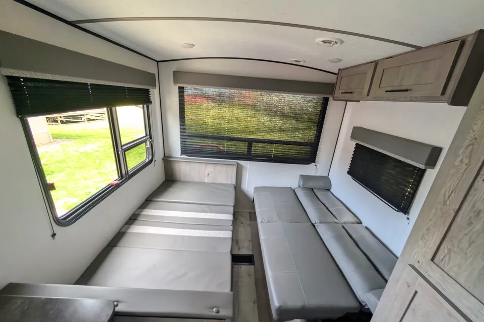 Clean and Complete Springdale 220RD Travel Trailer