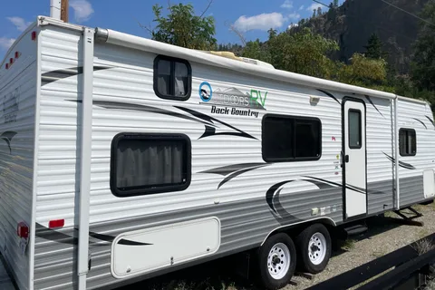 Randall's Outdoors RV 26F Back Country Travel Trailer