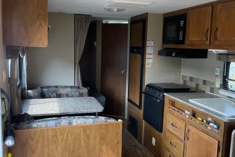 Randall's Outdoors RV 26F Back Country Travel Trailer