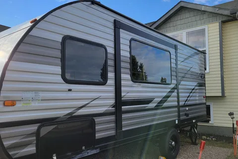 Jobit 's Forest River  EVO Travel Trailer