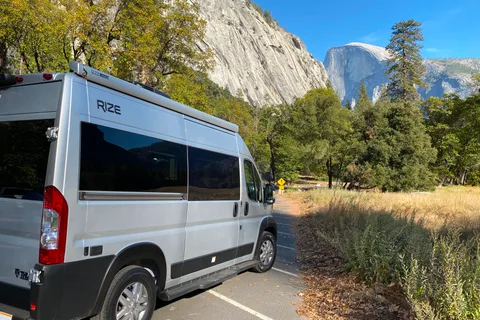 Monica's Thor Motor Coach Rize 18M Class B