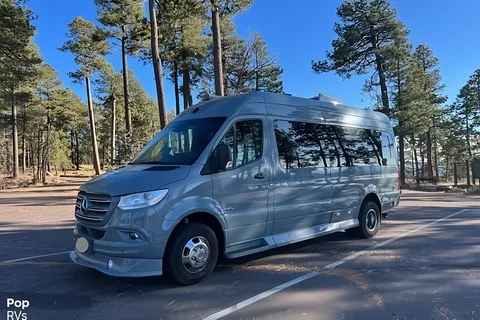 Luxury Class B Sprinter Van