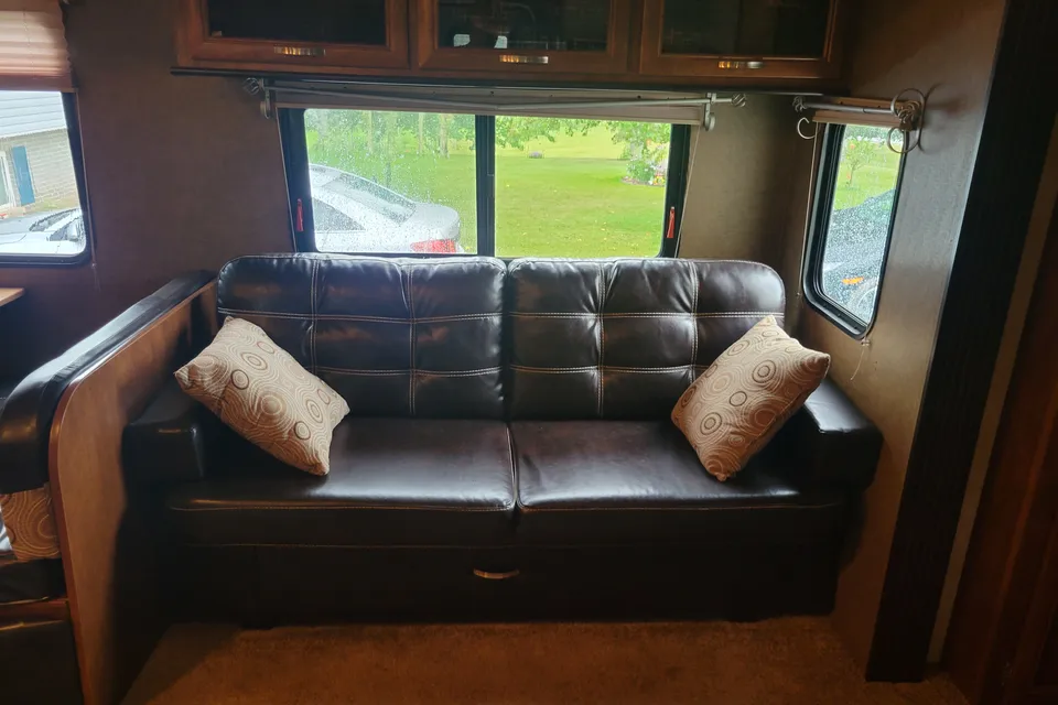 Forest River BHS312 Trailer