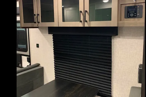 Family Friendly! 2025 Jayco 260bh Travel Trailer With Solar!