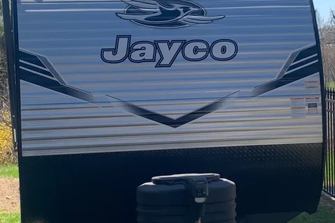 Family Friendly! 2025 Jayco 260bh Travel Trailer With Solar!