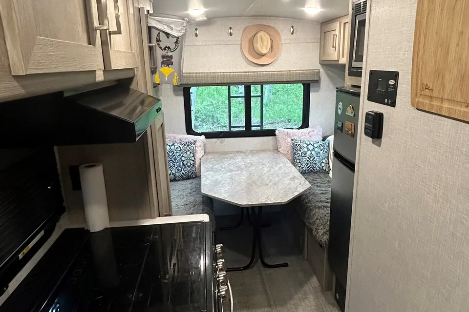 Matt's Flagstaff E-PRO 19RD Travel Trailer