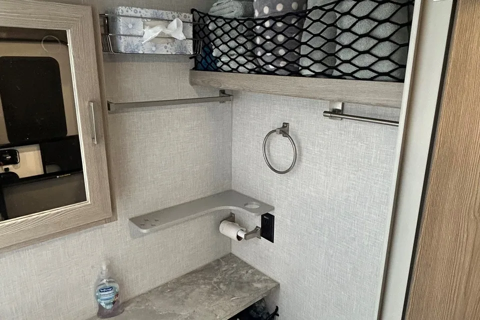 Matt's Flagstaff E-PRO 19RD Travel Trailer