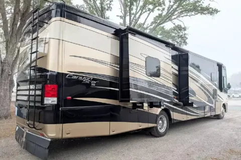 Titus The Titan- 2016 Newmar Canyon Star 3953