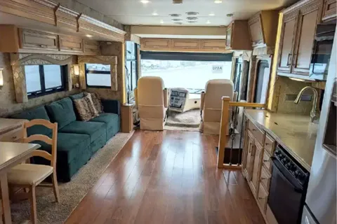 Titus The Titan- 2016 Newmar Canyon Star 3953