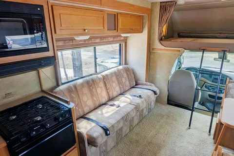 Winnebago Access 31J Classe C