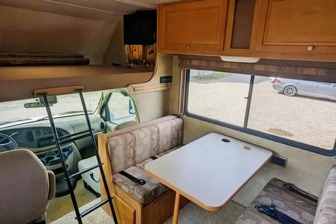 Winnebago Access 31J Classe C