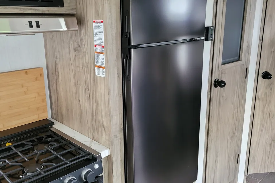 Forest River Alpha Wolf 26DBH-L