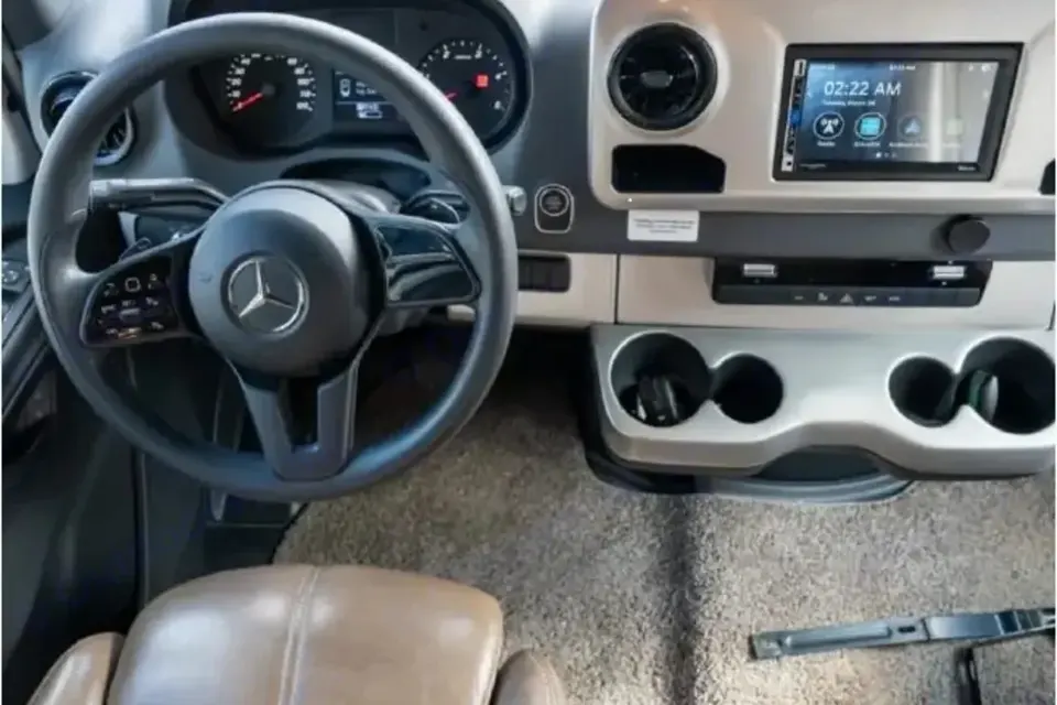 Crimson Falcon RV: Thor Motor Coach Quantum Class C