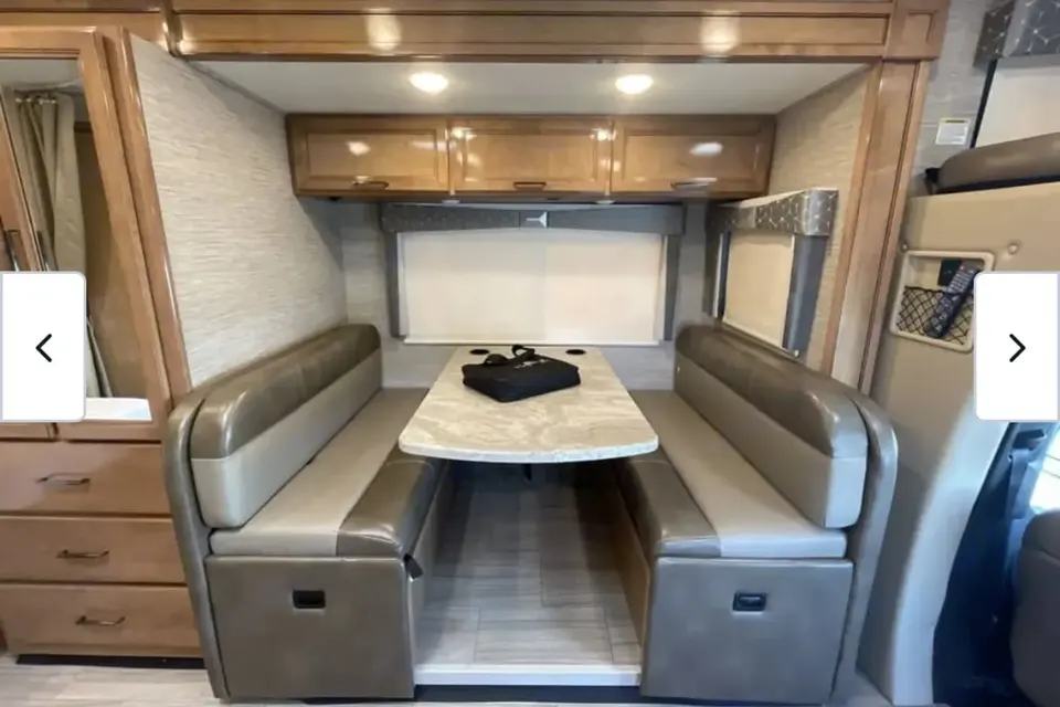 Crimson Falcon RV: Thor Motor Coach Quantum Class C