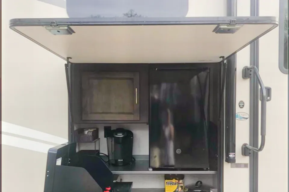 Flagstaff 29BHS Travel Trailer