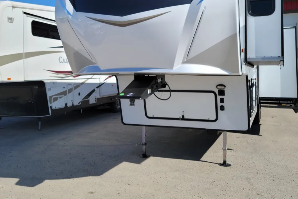 Executive luxury Crusader 29BB 5th WheeL