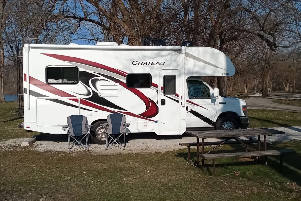 New 2024 Thor Chateau Class C 24ft. - FREE PRIVATE SHUTTLE - Knut - 