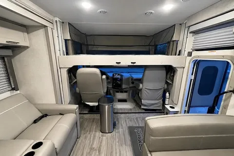 Fischer's Thor Motor Coach 29D Class A