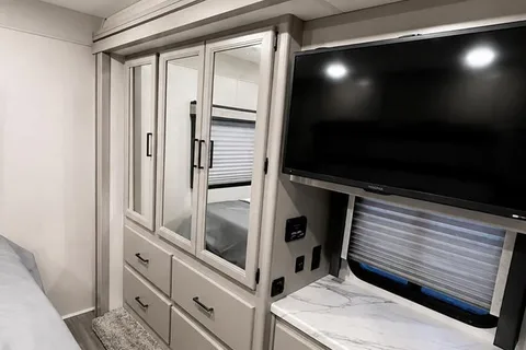 Fischer's Thor Motor Coach 29D Class A