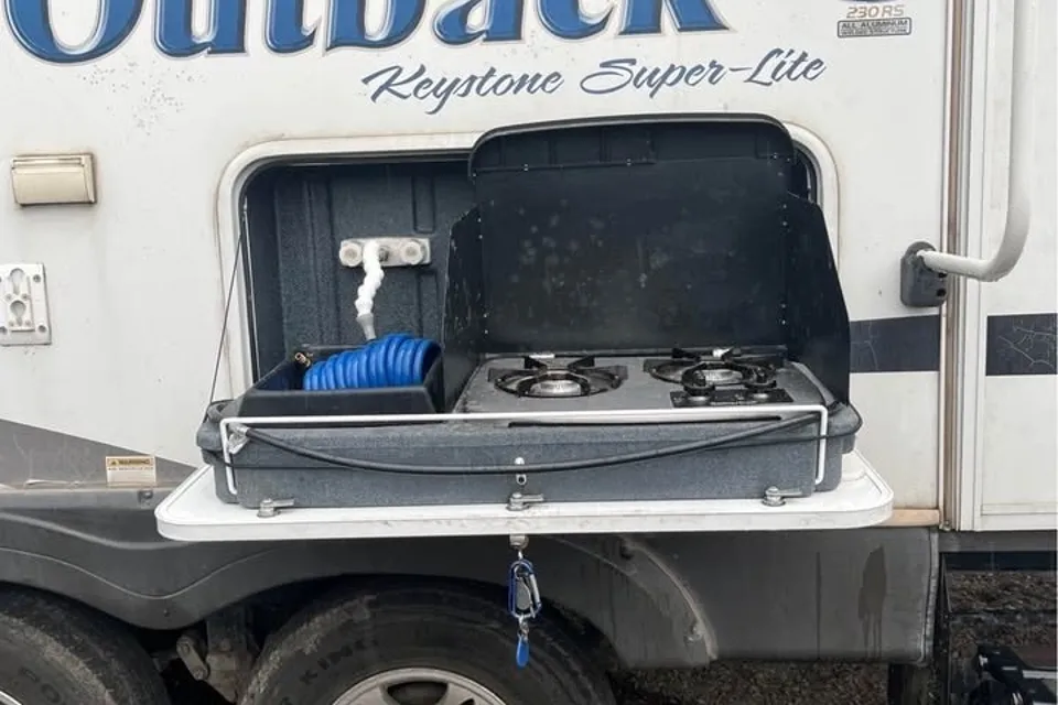 Keystone Outback Toy Hauler Series M-230, RV